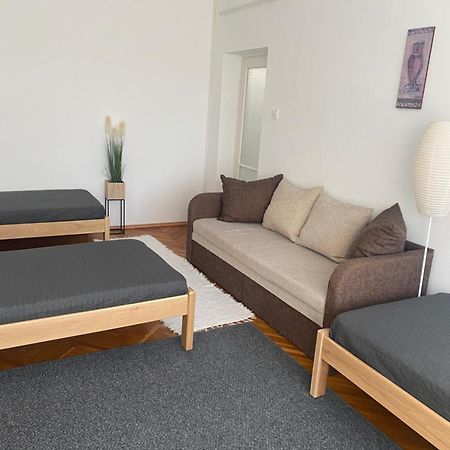 Koezponti Apartman Kiskunfélegyháza Exterior foto