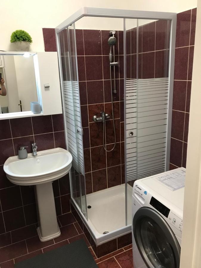 Koezponti Apartman Kiskunfélegyháza Exterior foto