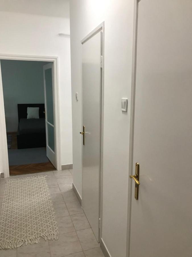 Koezponti Apartman Kiskunfélegyháza Exterior foto
