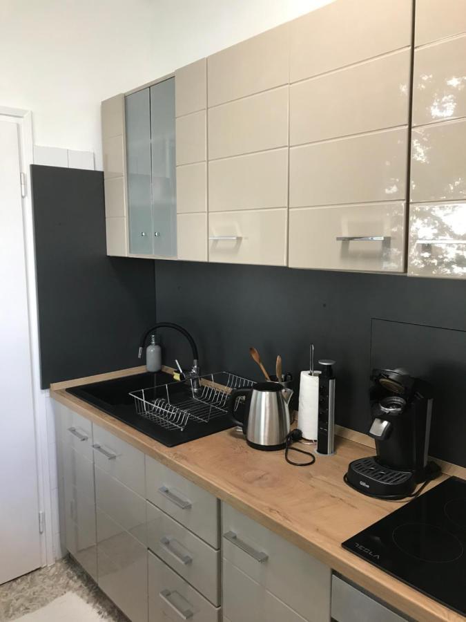 Koezponti Apartman Kiskunfélegyháza Exterior foto