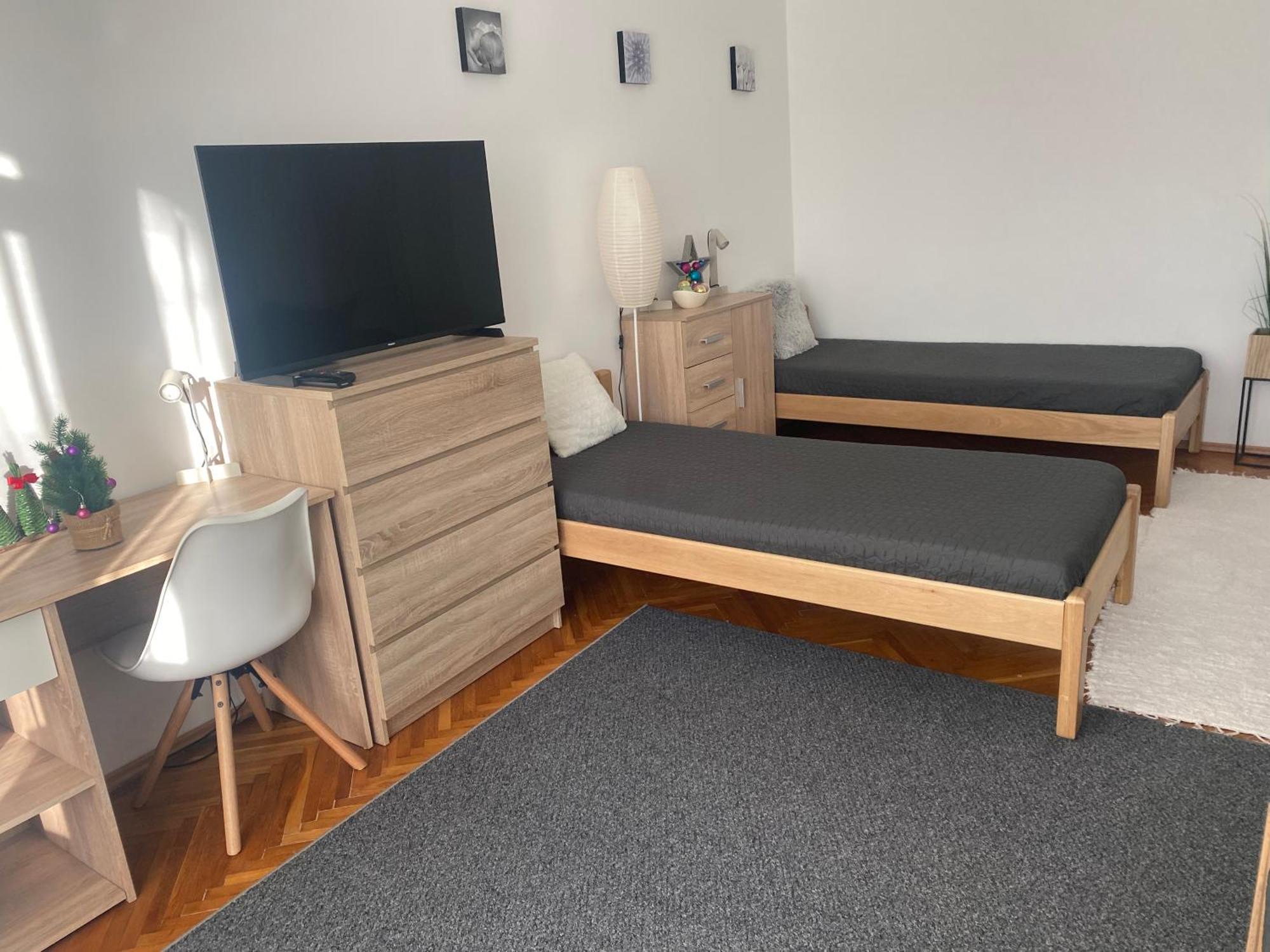Koezponti Apartman Kiskunfélegyháza Exterior foto